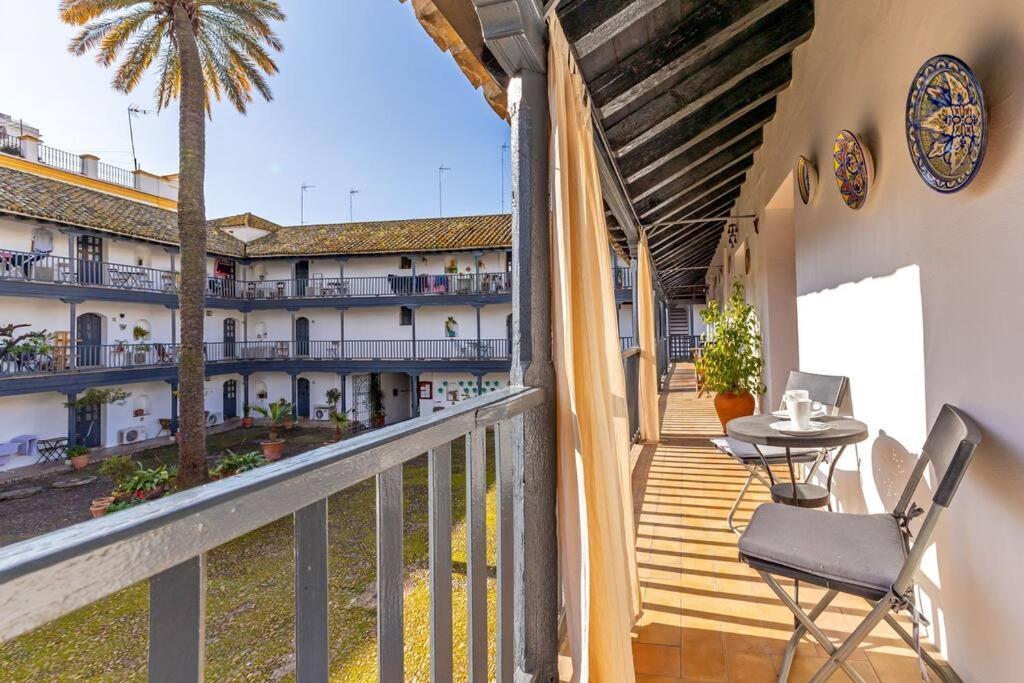 Corral Central Oasis Seville Exterior photo