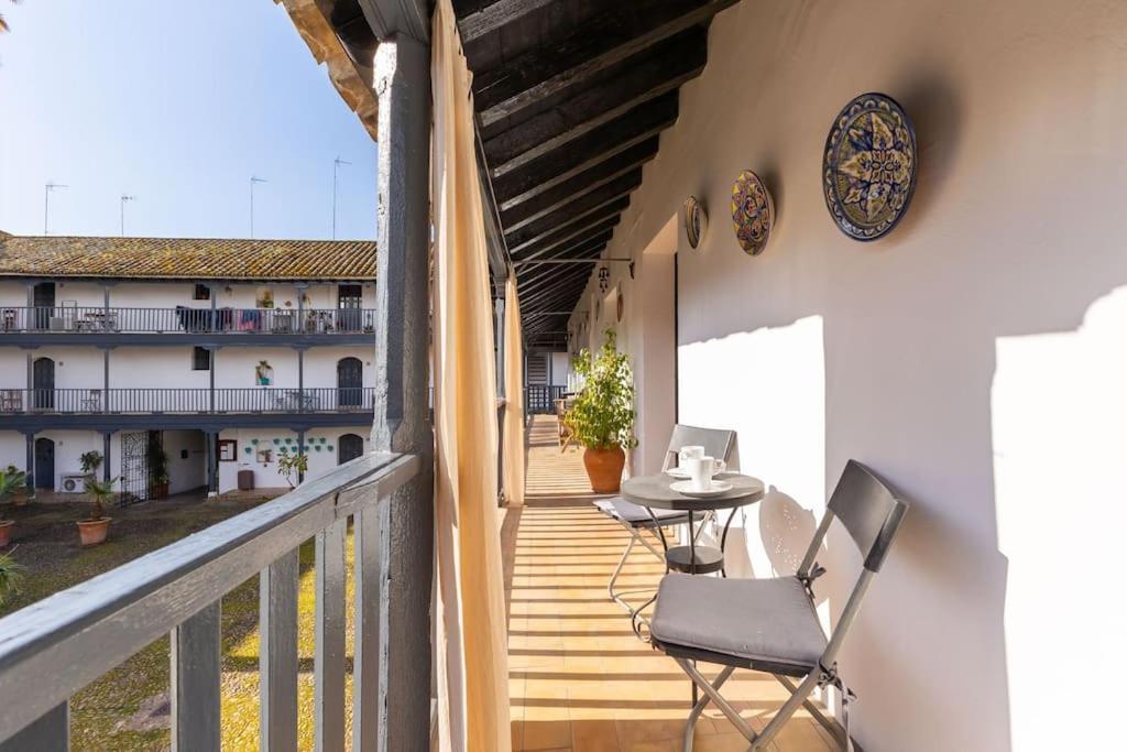 Corral Central Oasis Seville Exterior photo
